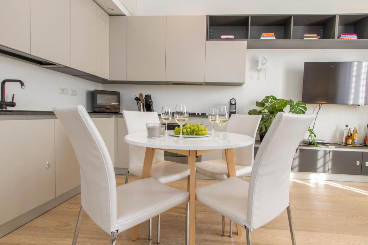 Luxury And Spacious Apartment Milão Exterior foto